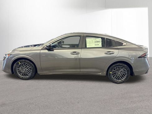 New 2026 Nissan Sentra SV w/ SV Convenience Package FWD image 30
