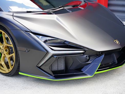 Used 2024 Lamborghini Revuelto AWD/4WD image 18