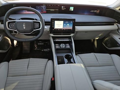 New 2026 Lincoln Nautilus Reserve image 5