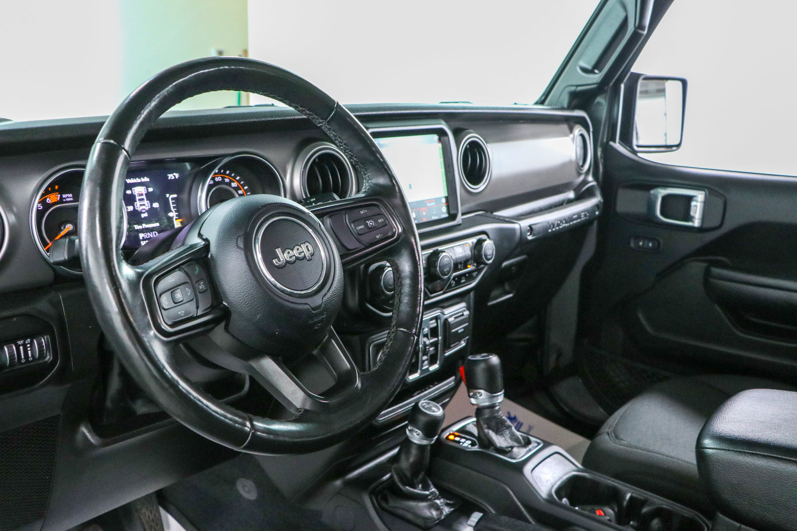 Used 2022 Jeep Wrangler Unlimited Sport AWD/4WD image 22