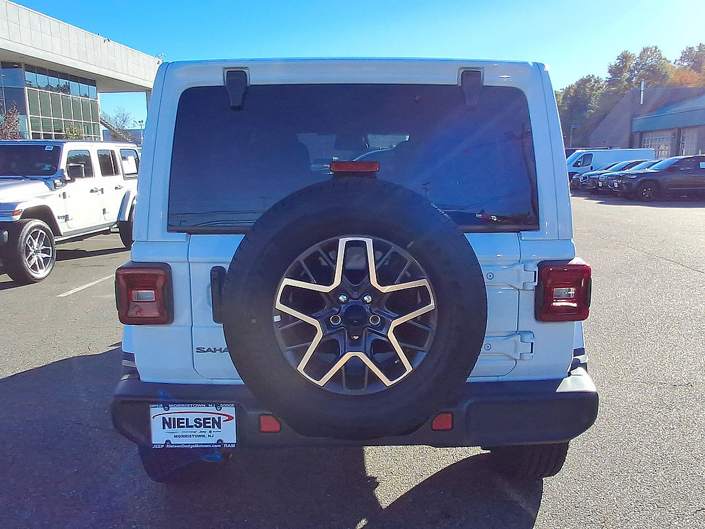 Used 2026 Jeep Wrangler Unlimited Sahara AWD/4WD image 29