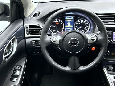 Used 2017 Nissan Sentra SR FWD image 12