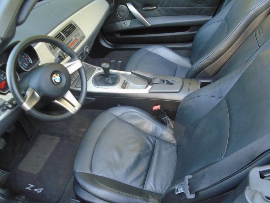 Used 2003 BMW Z4 2.5i RWD image 10