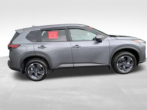 Used 2026 Nissan Rogue SV w/ Cold Weather Package FWD image 7
