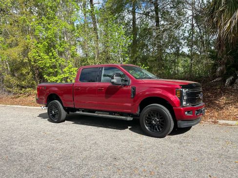 Used 2019 Ford F250 Lariat image 2