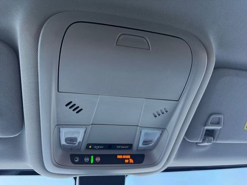 Used 2022 GMC Terrain SLE w/ Driver Convenience Package image 26