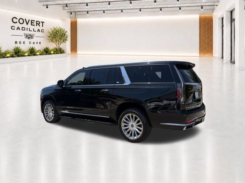 Used 2022 Cadillac Escalade ESV Premium Luxury AWD/4WD image 7