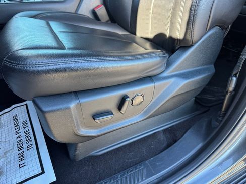 Used 2021 Ford Expedition XLT image 32