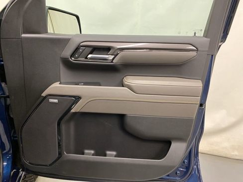 Used 2023 Chevrolet Silverado 1500 ZR2 w/ Technology Package image 11