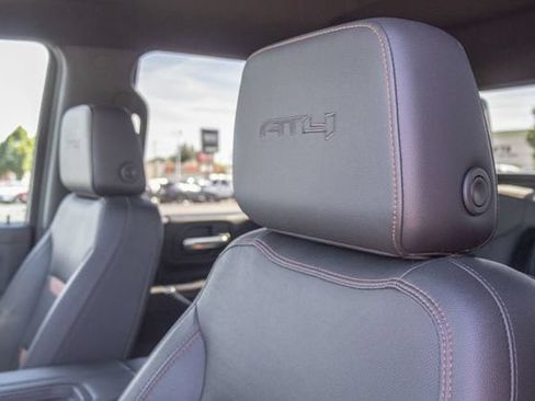 Used 2021 GMC Sierra 2500 AT4 w/ AT4 Preferred Package AWD/4WD image 10