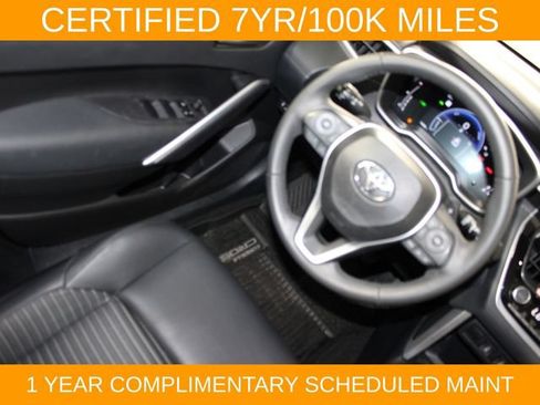 Used 2024 Toyota Corolla Cross AWD Hybrid w/ Convenience Package image 16