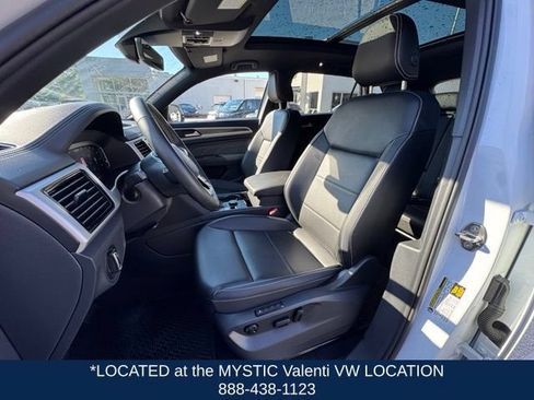 Certified 2023 Volkswagen Atlas Cross Sport SEL AWD/4WD image 33