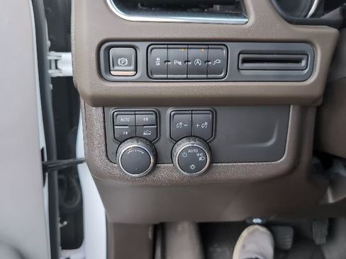 Used 2021 Chevrolet Tahoe LT image 19