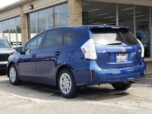 Used 2012 Toyota Prius V Three image 3