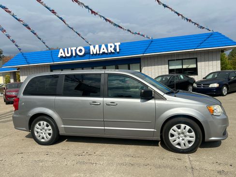 Used 2014 Dodge Grand Caravan SE w/ Quick Order Package 29E SE image 1