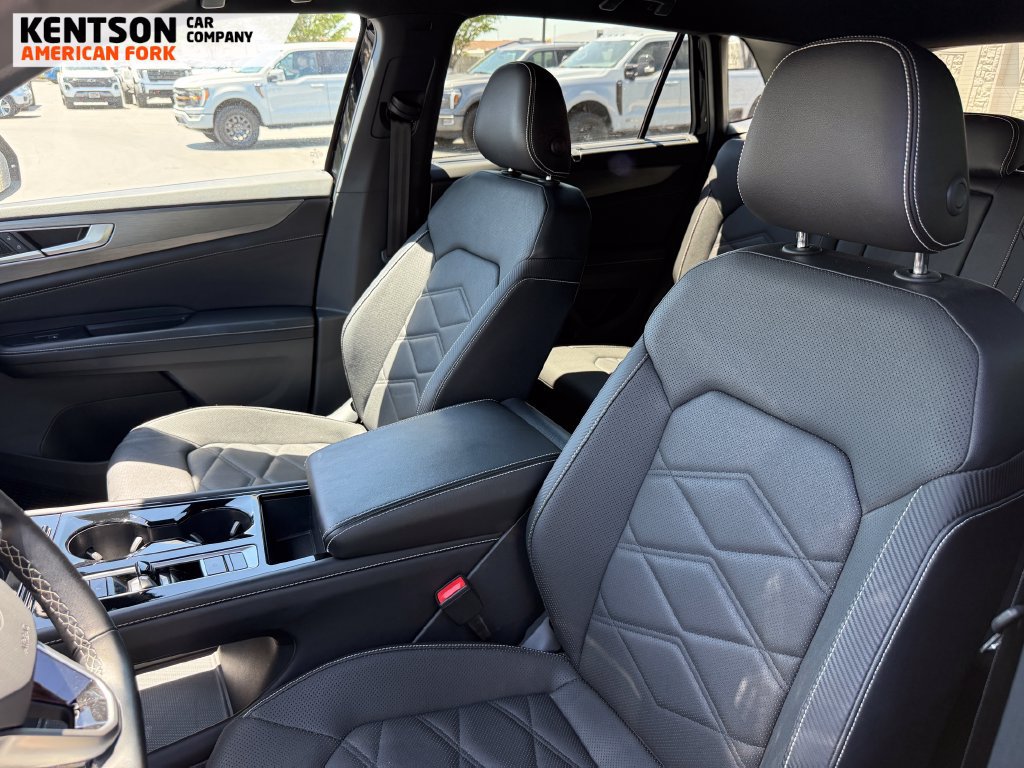 Used 2025 Volkswagen Atlas Cross Sport SE AWD/4WD image 25