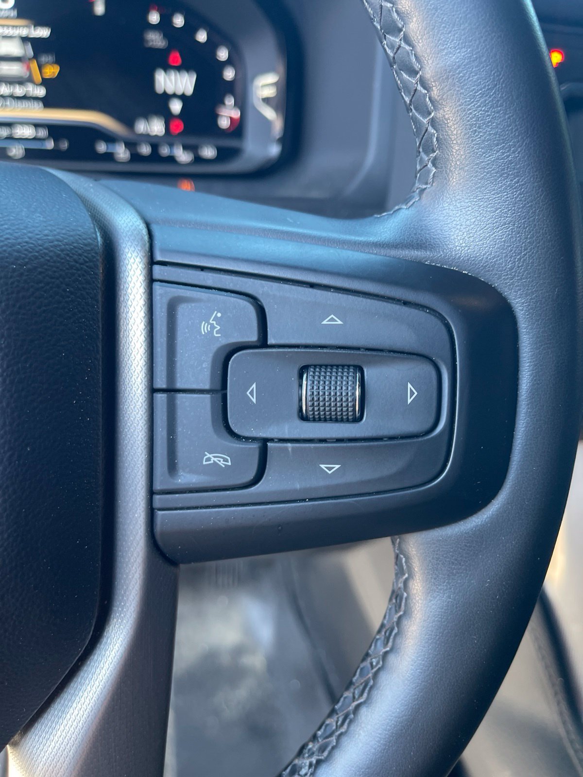Used 2024 GMC Yukon Denali AWD/4WD image 15