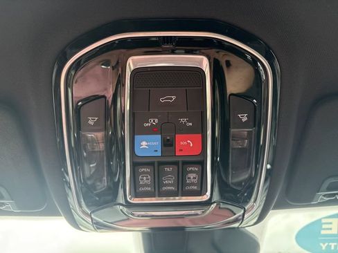 Used 2022 Jeep Grand Cherokee L Overland AWD/4WD image 14
