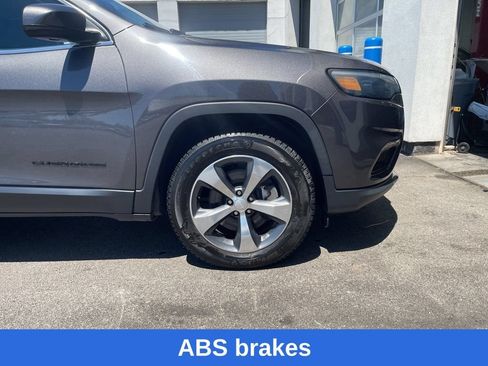 Used 2019 Jeep Cherokee Limited AWD/4WD image 10