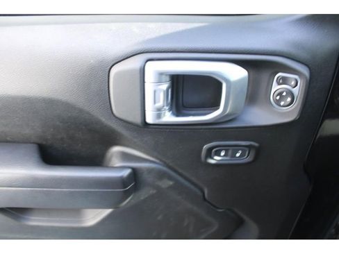 Used 2022 Jeep Wrangler Unlimited Sport AWD/4WD image 20