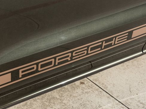 Used 2024 Porsche Cayenne Turbo image 11