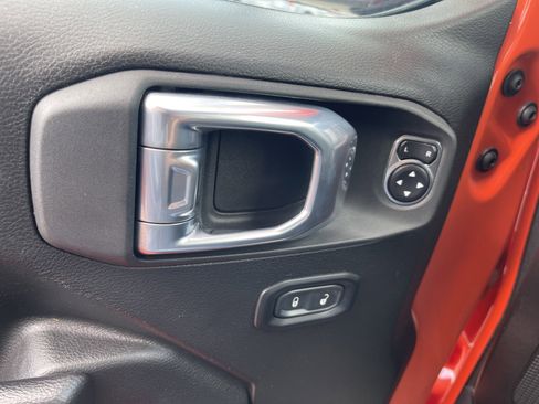 Used 2023 Jeep Gladiator Sport AWD/4WD image 23
