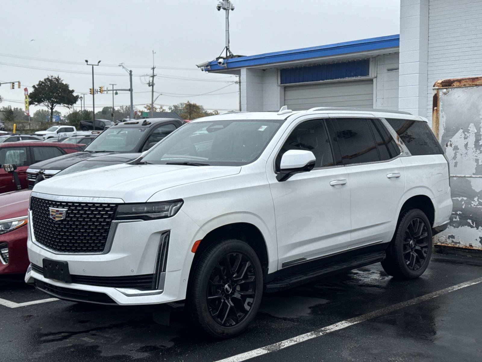 Used 2022 Cadillac Escalade Premium Luxury AWD/4WD image 1