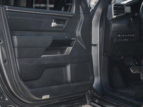 Used 2022 Toyota Tundra Limited image 38