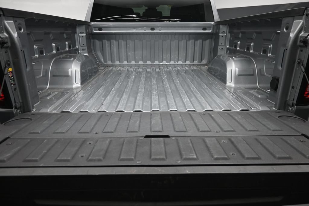 Used 2026 GMC Sierra 1500 SLT AWD/4WD image 11
