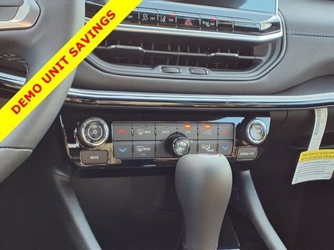 New 2026 Jeep Compass Limited image 9