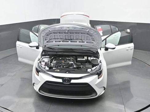 New 2026 Toyota Corolla LE FWD image 32