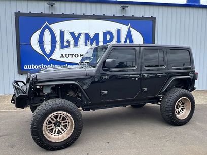 Used 2019 Jeep Wrangler Unlimited Sahara w/ Uconnect 4C Nav & Sound Group