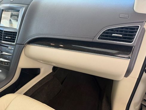 Used 2018 Lincoln MKT Reserve w/ Technology Package image 37