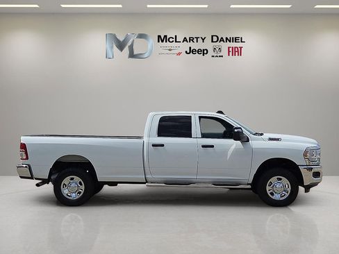 Used 2023 RAM 2500 Tradesman w/ Chrome Appearance Group AWD/4WD image 6