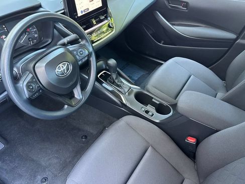 Certified 2025 Toyota Corolla LE FWD image 9