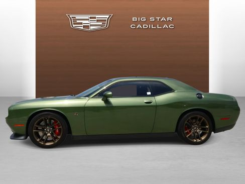 Used 2021 Dodge Challenger R/T Scat Pack w/ Shaker Package RWD image 2