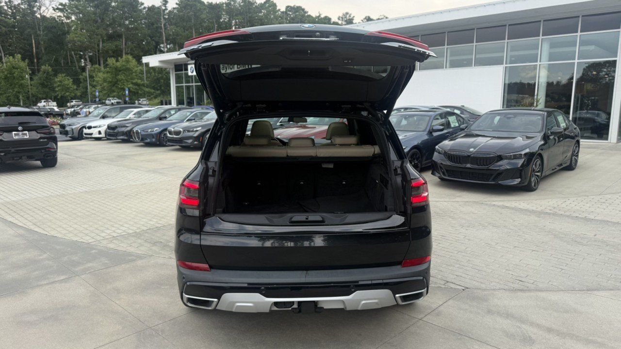 Used 2020 BMW X5 xDrive40i w/ Executive Package AWD/4WD image 18