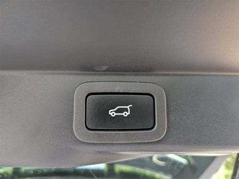 Used 2022 Land Rover Range Rover Sport HSE Silver Edition image 32