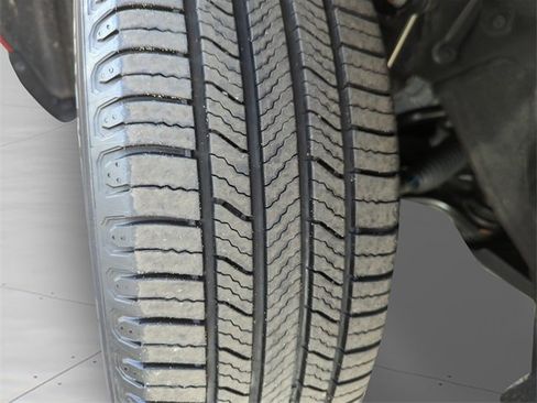 Used 2022 Toyota RAV4 LE image 44