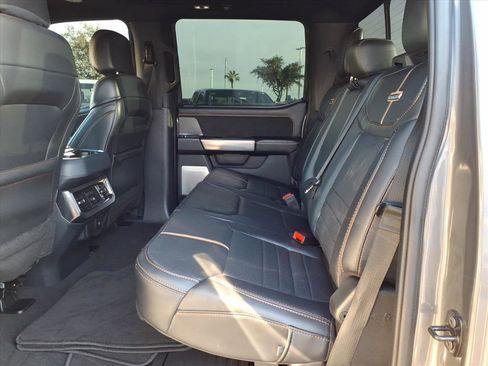 Used 2024 Ford F250 Platinum image 17