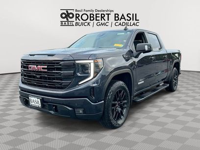 Used 2025 GMC Sierra 1500 Elevation w/ Elevation Premium Package