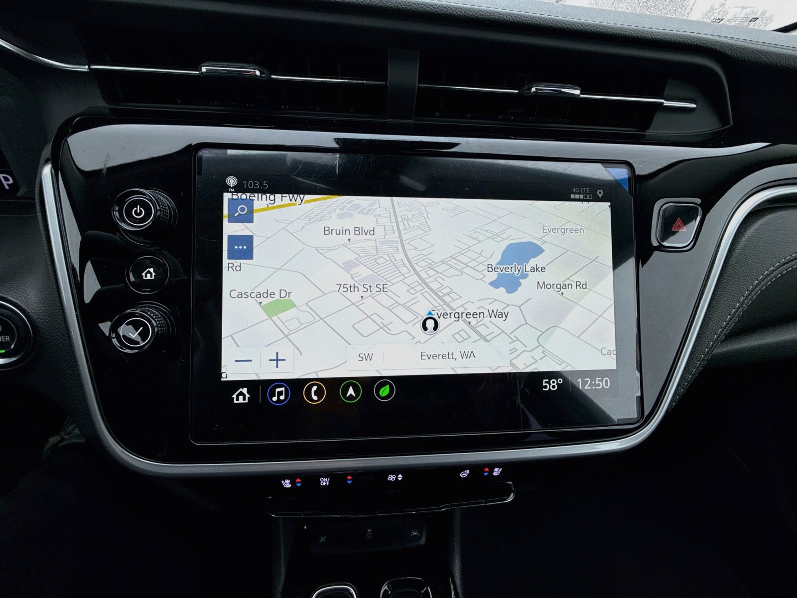 Used 2023 Chevrolet Bolt EUV Premier w/ Sun & Sound Package FWD image 12