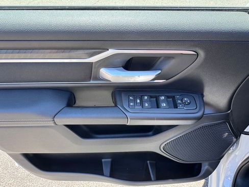 New 2026 RAM 1500 4x4 Crew Cab image 10