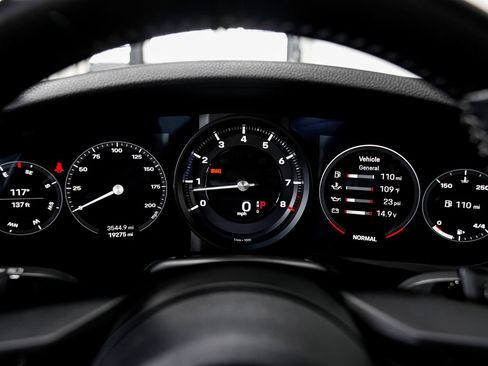 Used 2022 Porsche 911 GT3 RS image 11