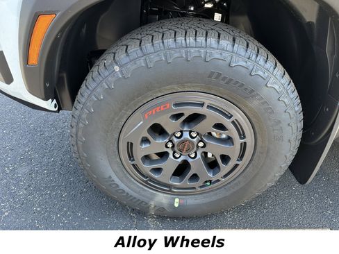 New 2026 Nissan Frontier PRO-4X w/ Pro-4x Convenience Package image 14