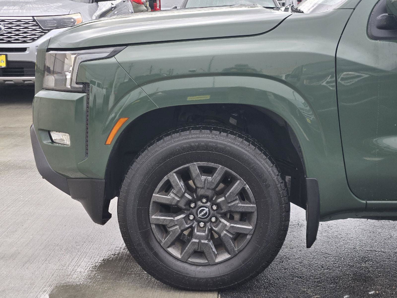 Used 2022 Nissan Frontier SV RWD image 9