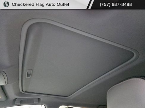 Used 2018 Toyota RAV4 Limited image 10