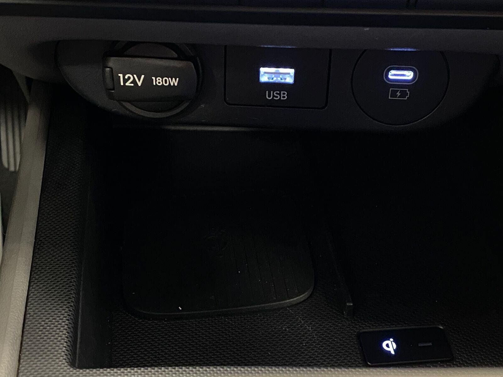 Used 2025 Hyundai Elantra SEL FWD image 26