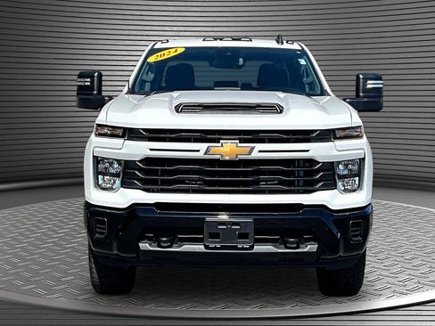 Used 2025 Chevrolet Silverado 2500 Custom w/ Custom Convenience Package AWD/4WD image 2