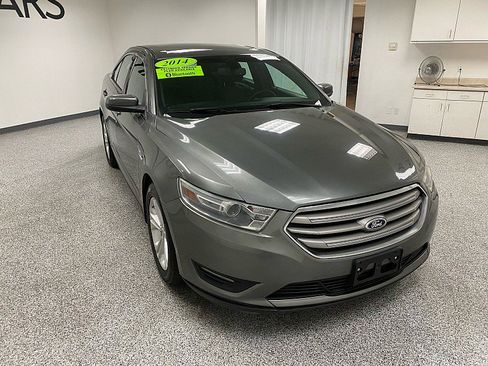 Used 2014 Ford Taurus SEL w/ Equipment Group 201A image 3